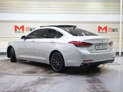 Hyundai Genesis 2015, 134889 км, за 9990000 KRW