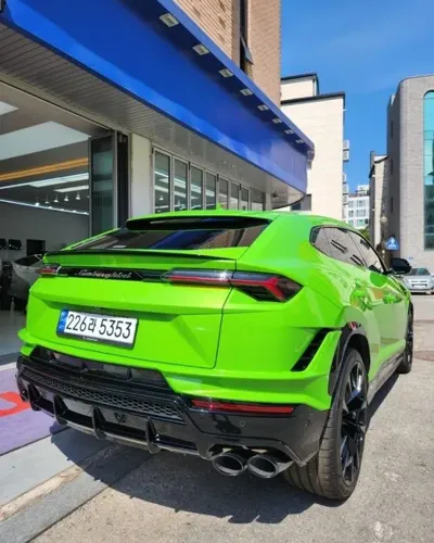 Lamborghini Urus 2023, 13000 км, за 316000000 KRW