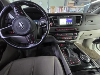 Kia Canival 2018, 183218 км, за 9500000 KRW - фото 8
