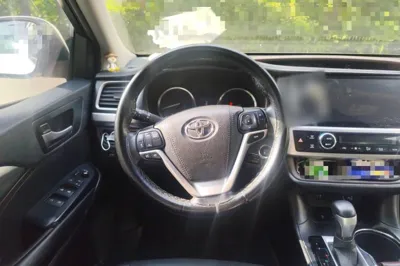 Toyota Highlander 2015, 68800 км, за 99141.58 CNY - фото 11
