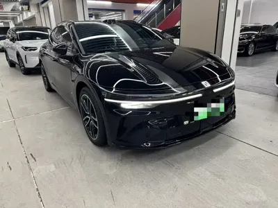Zeekr 极氪007GT 2026, 1000 км, за 185799 CNY
