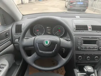 Skoda Octavia 2012, 80000 км, за 16800 CNY - фото 12