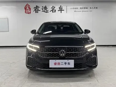 Volkswagen Passat 2022, 41000 км, за 107800 CNY - фото 2