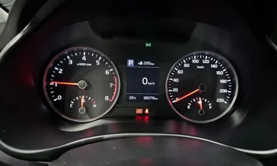 Kia Stonic 2018, 88378 км, за 10500000 KRW - фото 8