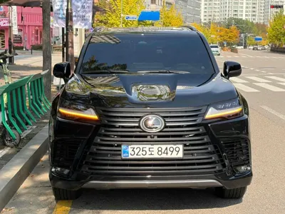 Lexus LX · 2025 год