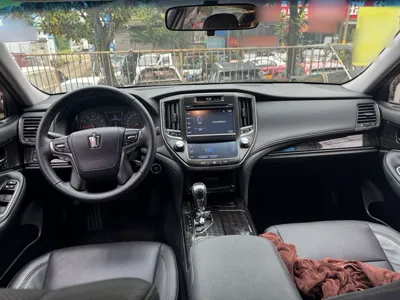 Toyota Crown 2015, 38800 км, за 162753.81 CNY - фото 10