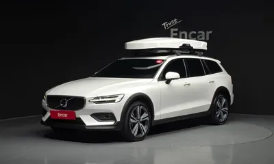 Volvo V60 · 2020 год