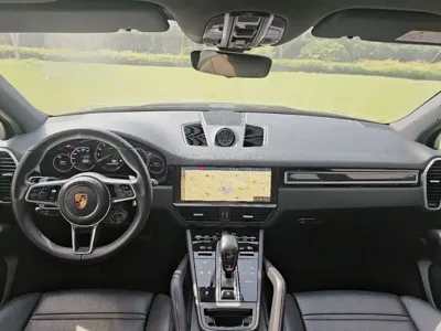 Porsche Cayenne Hybrid 2021, 48000 км, за 388000 CNY - фото 13