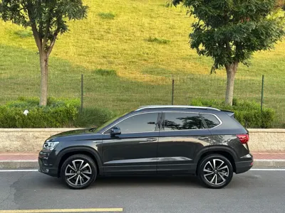 Volkswagen Tharu 2023, 18000 км, за 147800 CNY