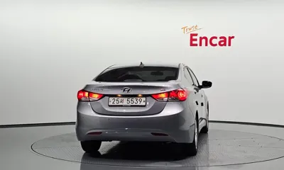 Hyundai Avante 2013, 119621 км, за 4550000 KRW