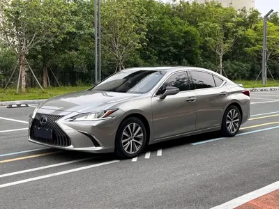 Lexus ES · 2019 год