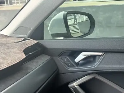 Audi Q3 2021, 28000 км, за 113000 CNY - фото 8