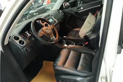 Volkswagen Tiguan 2016, 47600 км, за 82560.61 CNY - фото 17