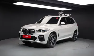 BMW X5 · 2022 год