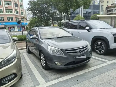 Hyundai Elantra 2010, 150000 км, за 9500 CNY