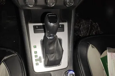 Skoda Octavia 2016, 75400 км, за 41995.95 CNY - фото 13