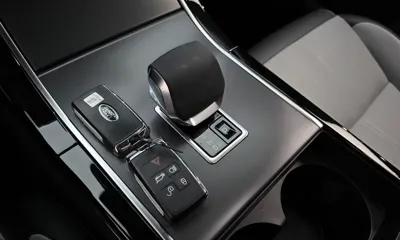 Land Rover Range Rover Velar 2025, 8404 км, за 83500000 KRW - фото 9