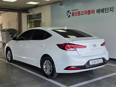 Hyundai Avante 2020, 41732 км, за 15000000 KRW