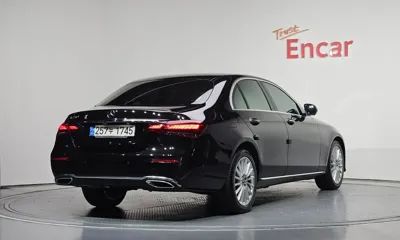 Mercedes-Benz E-Class 2022, 53366 км, за 36490000 KRW - фото 2