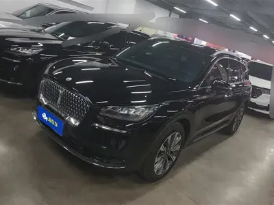 Lincoln Corsair · 2023 год