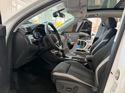 Audi Q3 2023, 10000 км, за 171000 CNY - фото 8