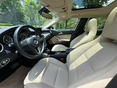 Mercedes-Benz GLA 2015, 140000 км, за 39800 CNY
