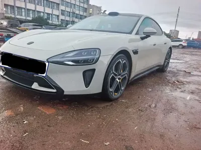 Xiaomi SU7 · 2024 год