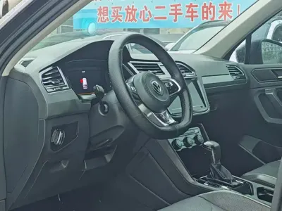 Volkswagen Tiguan L 2021, 68000 км, за 93800 CNY - фото 4
