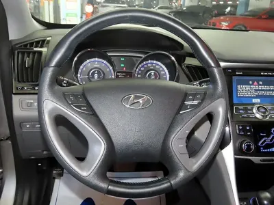 Hyundai Sonata 2011, 49329 км, за 4000000 KRW - фото 8