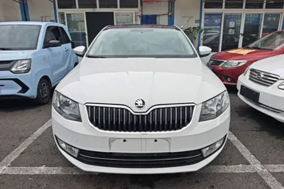Skoda Octavia 2016, 96700 км, за 45709.55 CNY - фото 2