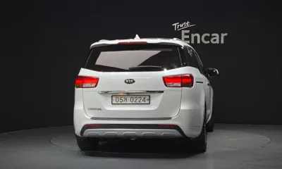 Kia Canival 2017, 188748 км, за 8000000 KRW - фото 4