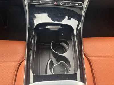 Mercedes-Benz GLC-Class 2025, 15000 км, за 69460000 KRW - фото 7