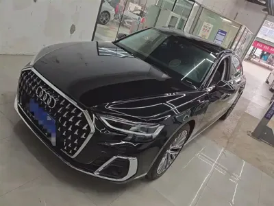 Audi A8 2023, 20299 км, за 492000 CNY