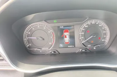 Geely Auto Binray 2019, 93300 км, за 44485.91 CNY - фото 15