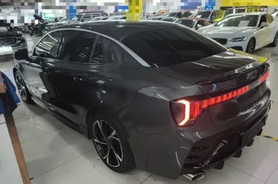 Lynk & Co 03 2023, 26300 км, за 88665.91 CNY