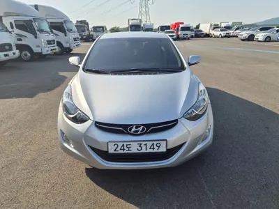 Hyundai Avante · 2011 год