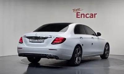 Mercedes-Benz E-Class 2018, 52109 км, за 23500000 KRW