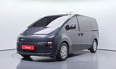 Hyundai Staria · 2023 год