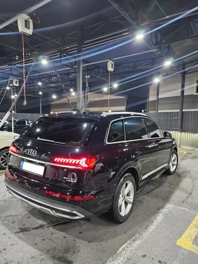 Audi Q7 2021, 130500 км, за 42000000 KRW