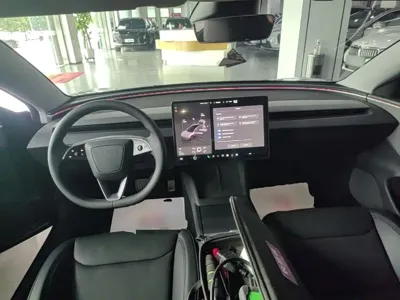 Tesla Model 3 2025, 14900 км, за 191200 CNY - фото 10