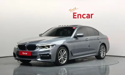 BMW 5-Series · 2017 год
