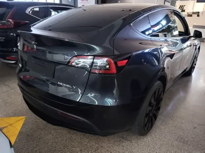 Tesla Model Y 2024, 44200 км, за 200431.33 CNY - фото 6