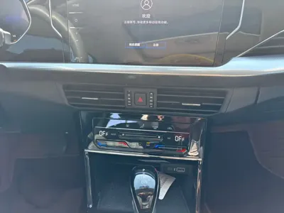 Volkswagen 帕萨特插电混动 2022, 65800 км, за 91199 CNY - фото 17
