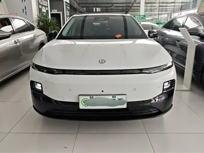 Leapmotor 零跑B01 2025, 14100 км, за 105800 CNY