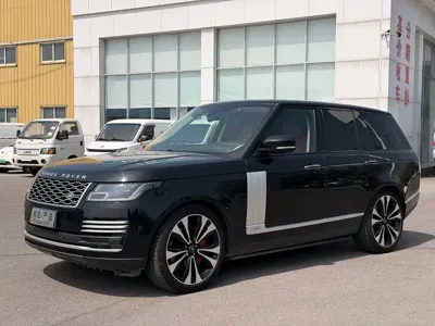Land Rover Range Rover 2018, 110000 км, за 468000 CNY
