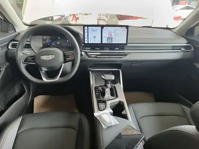 Geely Emgrand 2026, 100 км, за 61000 CNY - фото 13