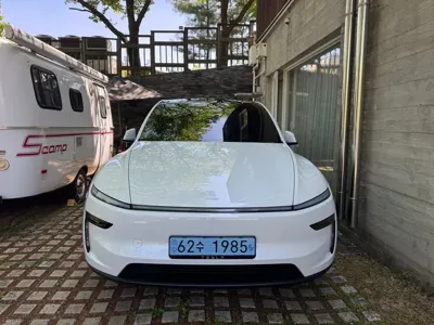 Tesla Model Y · 2026 год