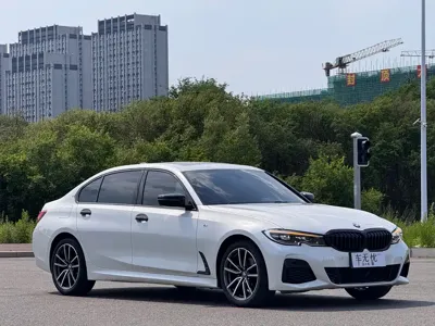 BMW 3 Series 2022, 55000 км, за 185900 CNY