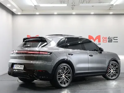 Porsche Cayenne 2025, 6410 км, за 199000000 KRW