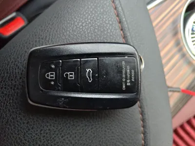 Toyota Camry 2019, 57200 км, за 89561.06 CNY - фото 9